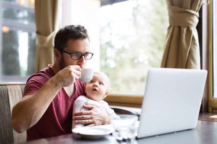 Minijob Während Der Elternzeit: Was Arbeitgeber Und Arbeitnehmer ...